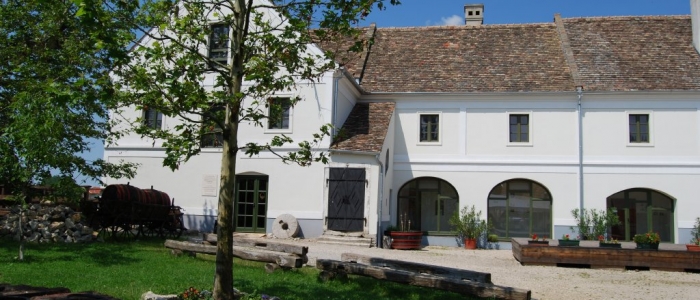 Courtyard of the Edvy Mill Inn